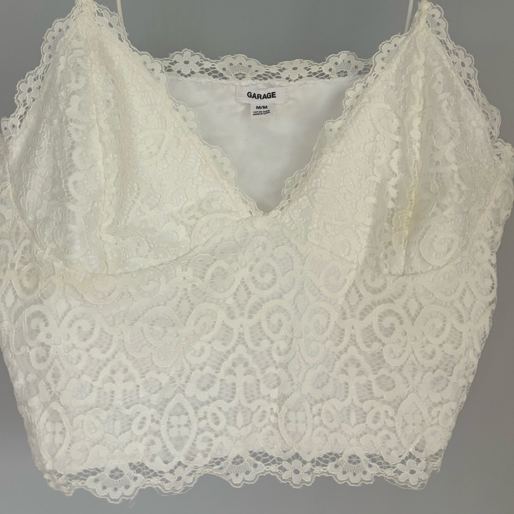 Garage Bralette Cami Crop White Lace Lined Medium Spaghetti Straps Sexy Used